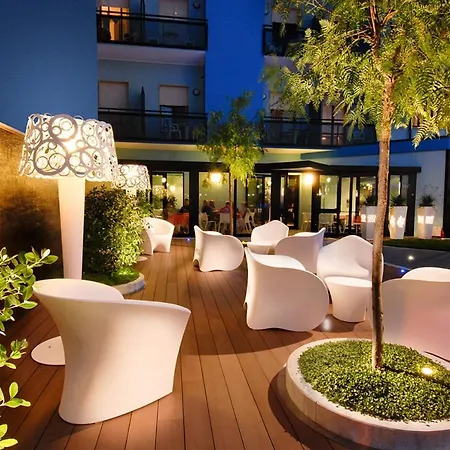 Continental Hotel 3*