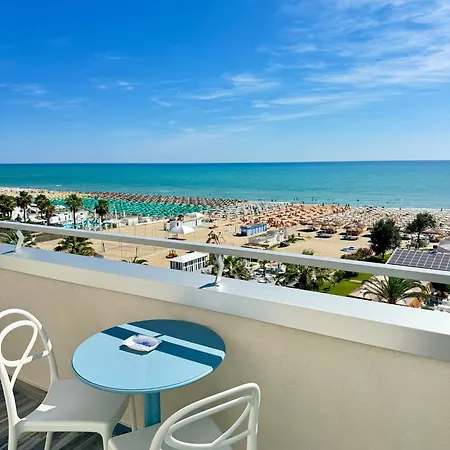 Continental Hotel 3*