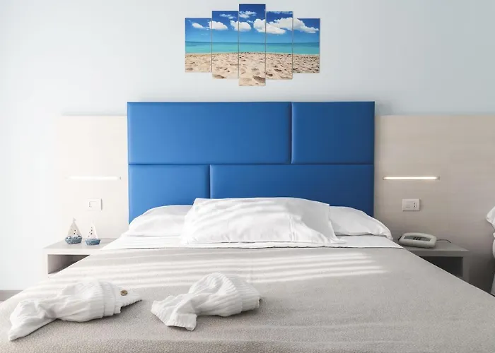 فندق Continental 3*